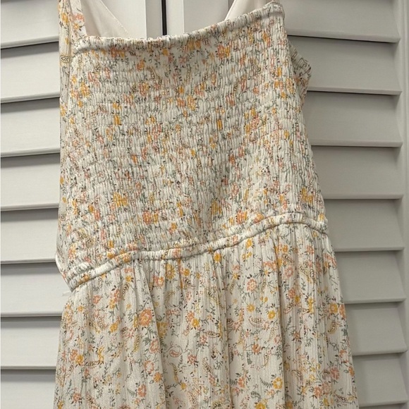 Hollister Asymmetrical Hem Cutout Dress Floral Size Large TALL - Picture 4 of 4